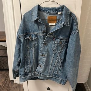Levi’s woman’s jacket.